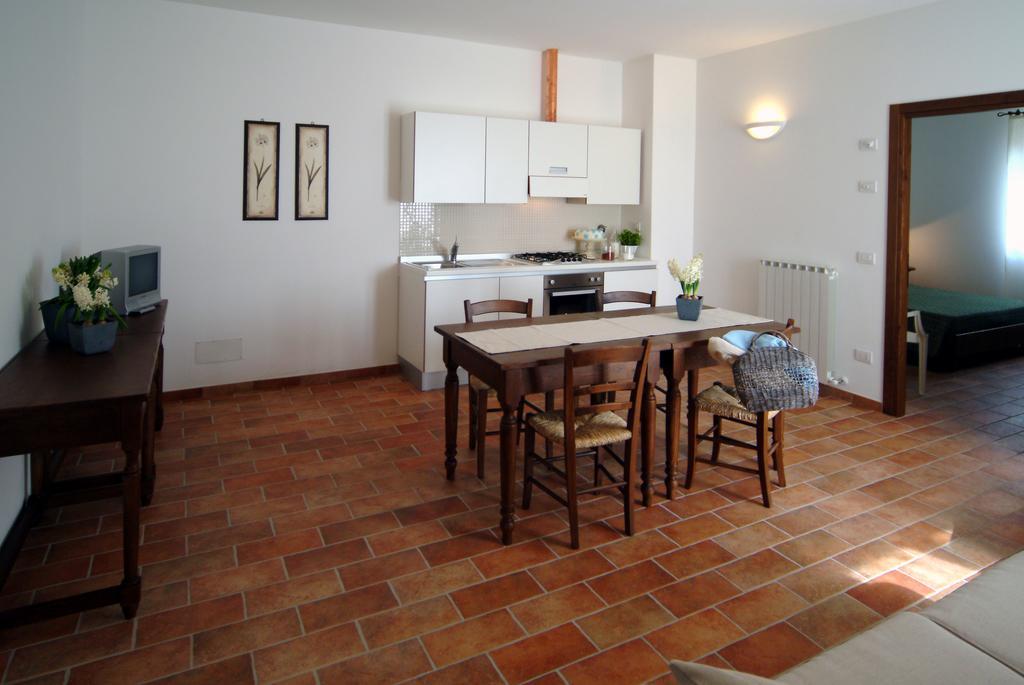 Agriturismo Casale Le Selvette Ripa Exteriér fotografie